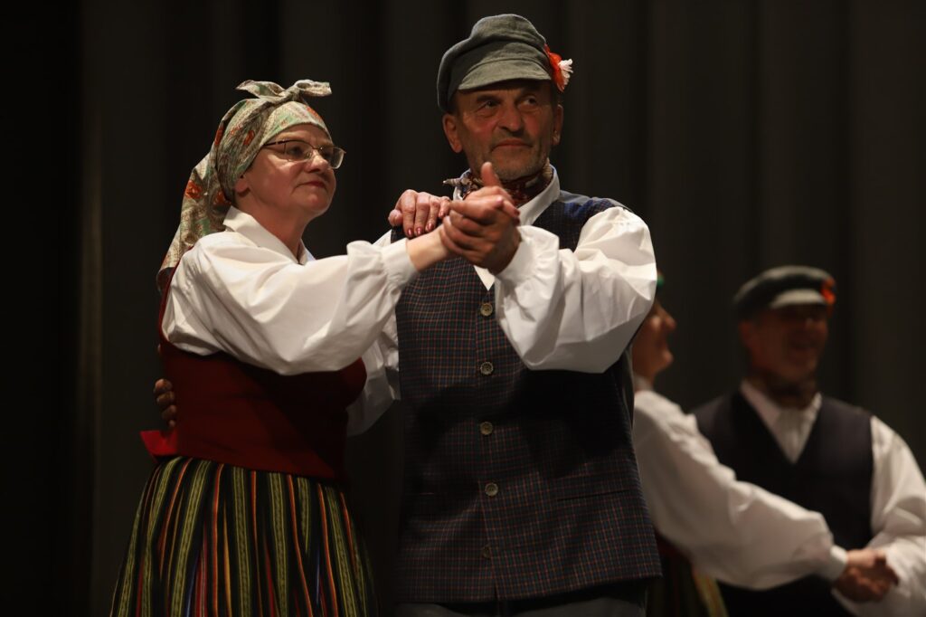 Tirzas STDK “Avots” / vadītāja Iveta Eiduka
Autors: Foto: Gatis Bogdanovs