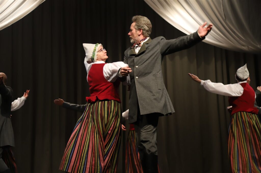 Tirzas STDK “Avots” / vadītāja Iveta Eiduka
Autors: Foto: Gatis Bogdanovs