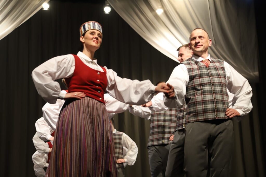 Tirzas VPTDK “Azanda” / vadītāja Iveta Eiduka
Autors: Foto: Gatis Bogdanovs