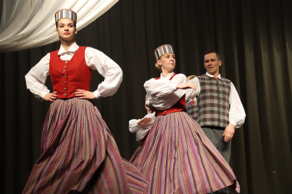 Tirzas VPTDK “Azanda” / vadītāja Iveta Eiduka
Autors: Foto: Gatis Bogdanovs