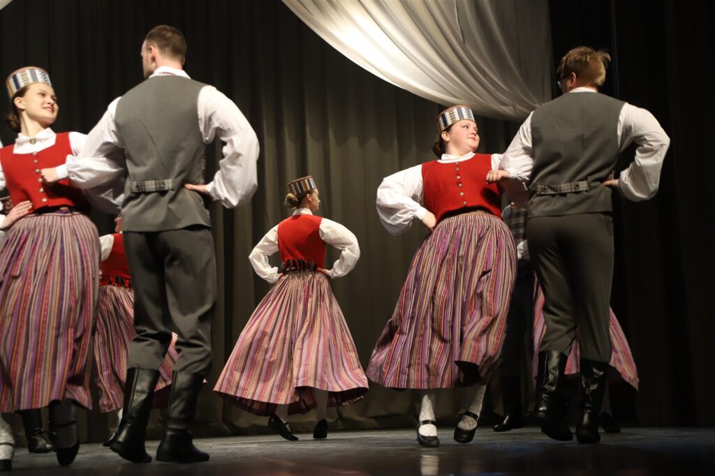 Tirzas VPTDK “Azanda” / vadītāja Iveta Eiduka
Autors: Foto: Gatis Bogdanovs