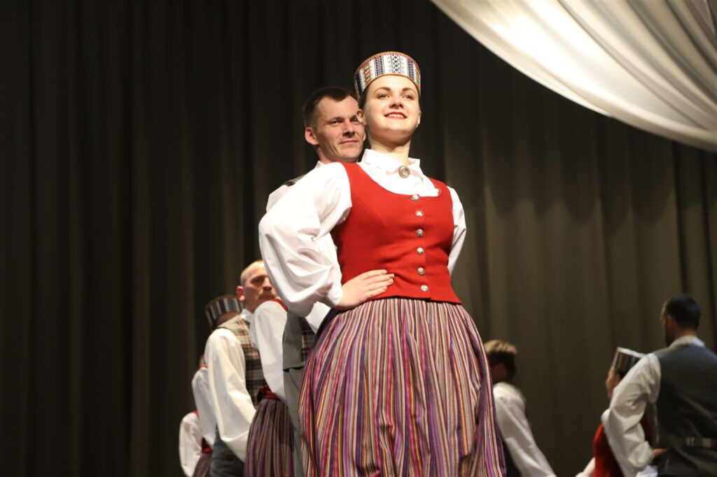 Tirzas VPTDK “Azanda” / vadītāja Iveta Eiduka
Autors: Foto: Gatis Bogdanovs