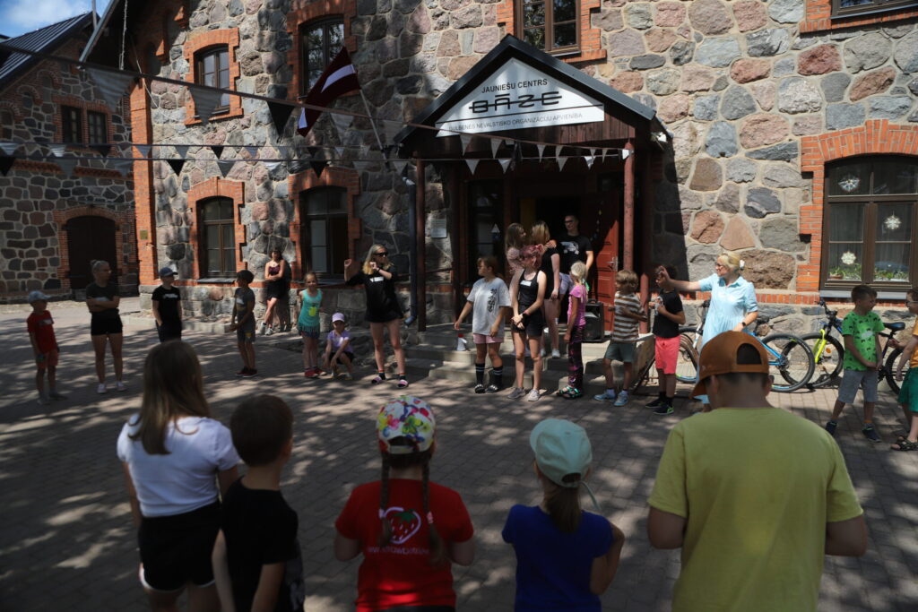 Aluksniesiem.lv raksta attēla aizvietotājs