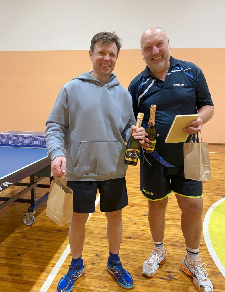 No kreisās: Staņislavs Ratinskis - 3.vieta; Aivars Balodis – 1.vieta.
Autors: Foto: no privātā arhīva