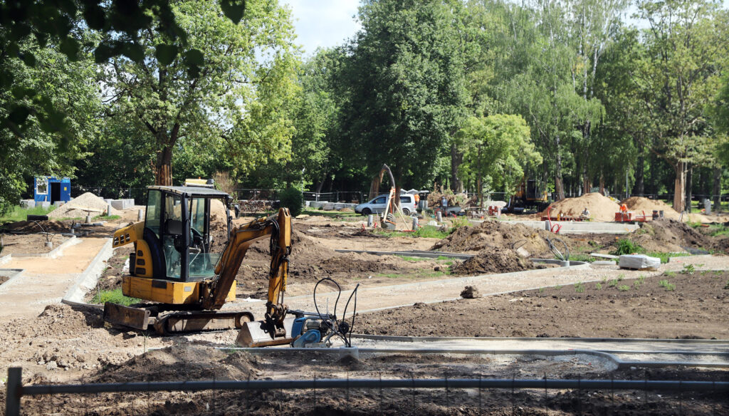 "Gada process". Gulbīšu parks pašlaik piedzīvo savu kārtējo atdzimšanu. No karuseļiem un Ļeņina pieminekļa līdz mūsdienīgam dizainam un izpratnei par estētisku.
Autors: Foto: no "Dzirksteles" arhīva