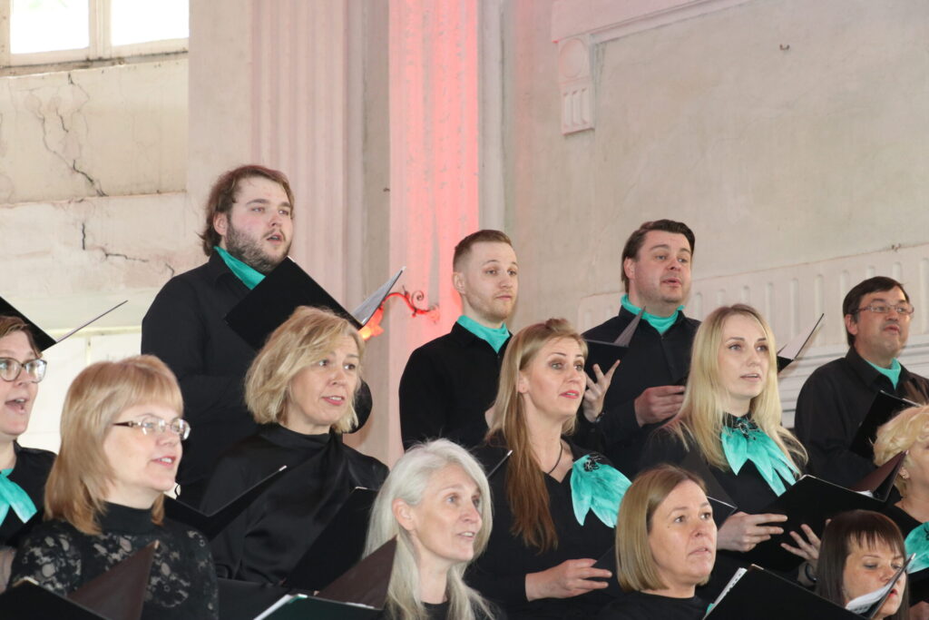 Gulbenes novada kultūras centra koris “Harmonija”.
Autors: Foto: Laura Felša (“Alūksnes un Malienas Ziņas”)