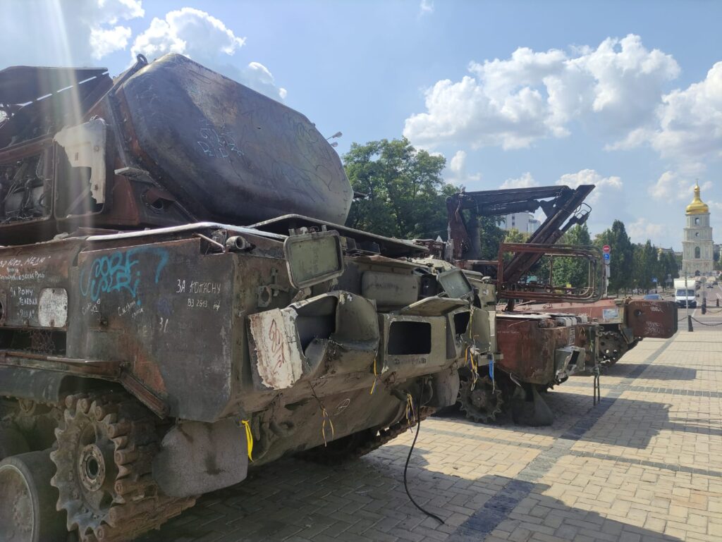 Iznīcinātā okupantu tehnika Kijivas centrā. 
Autors: Foto: no privātā arhīva