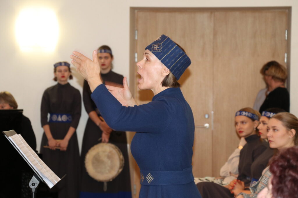 Kora “Liede” dalībnieces diriģente Ligita Plešanova-Jarusova raksturo kā ļoti aktīvas, sirsnīgas, atvērtas. 
Autors: Foto: Dace Plaude