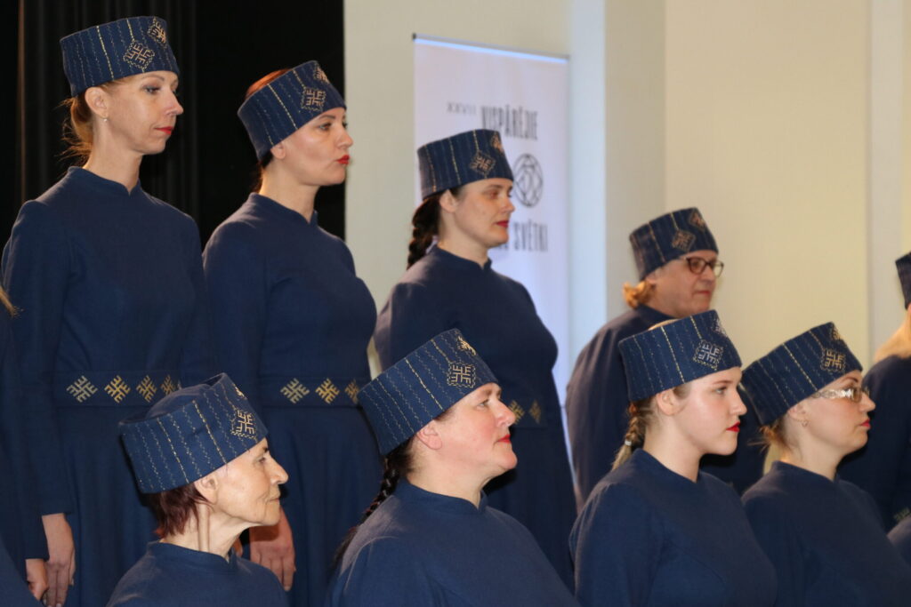 Kora “Liede” dalībnieces diriģente Ligita Plešanova-Jarusova raksturo kā ļoti aktīvas, sirsnīgas, atvērtas. 
Autors: Foto: Dace Plaude