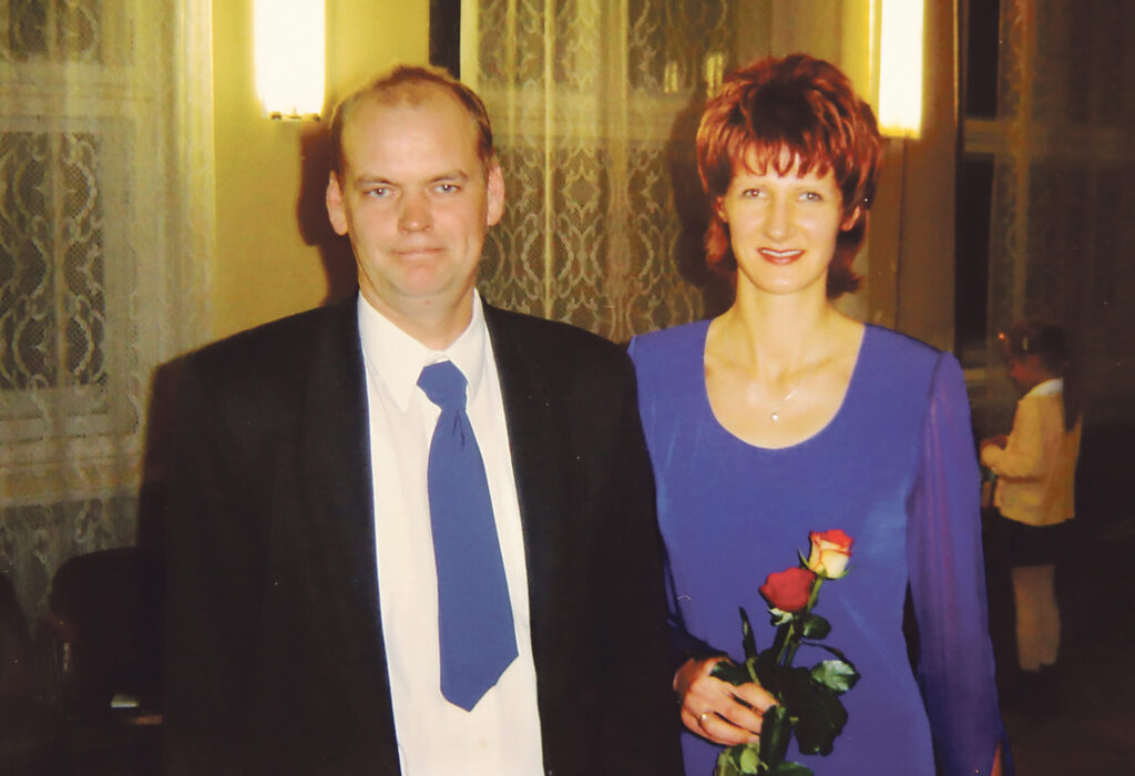 Rainai un Modrim Karulim patīk gan dziedāt, gan dejot. Viņi ir priecīgi, ka var būt kopā kādā kolektīvā, savulaik arī “Harmonijā”, izdzīvojot arī dziesmas prieku.
Autors: Foto: no personiskā arhīva