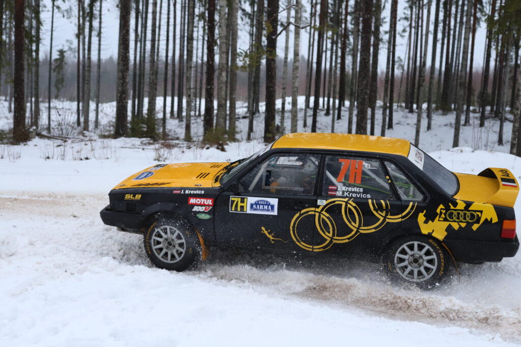 No vēsturiskā rallija dalībniekiem mūsu Jānis Krevics/Mārcis Krevics ir ceturtie gan savā klasē, gan kopvērtējumā. 
Autors: Foto: Gatis Bogdanovs