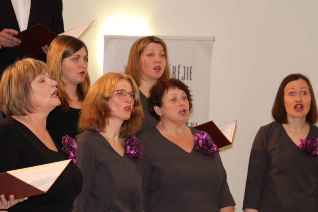 Lejasciema koris  “Kaprīze” gandarīts par iegūto 1.pakāpi skatē.
Autors: Foto: Dace Plaude