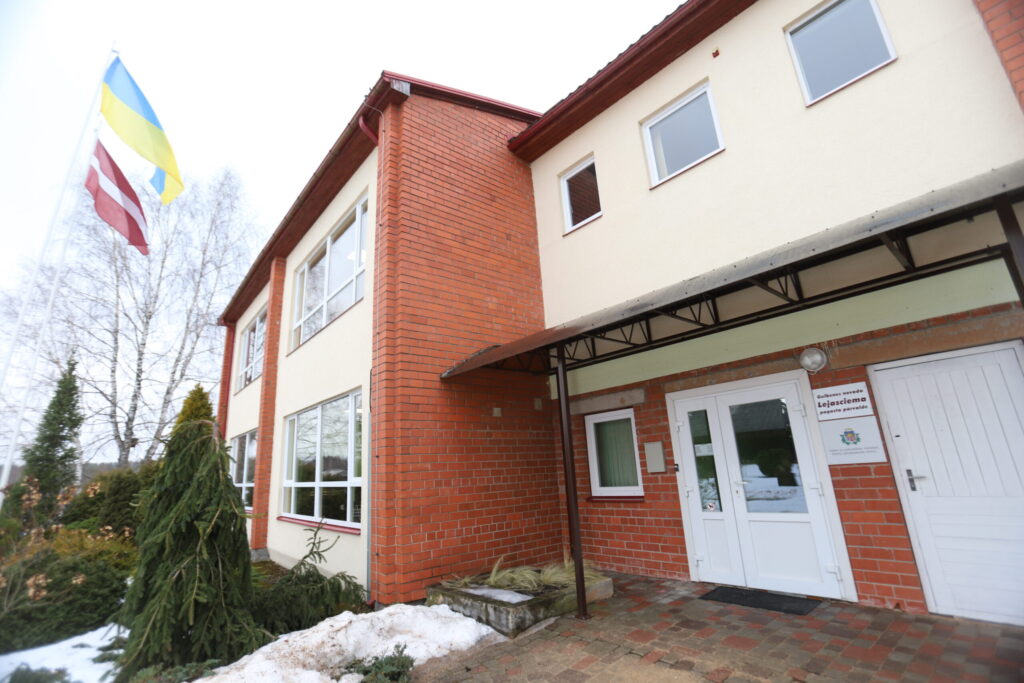 Aluksniesiem.lv raksta attēla aizvietotājs