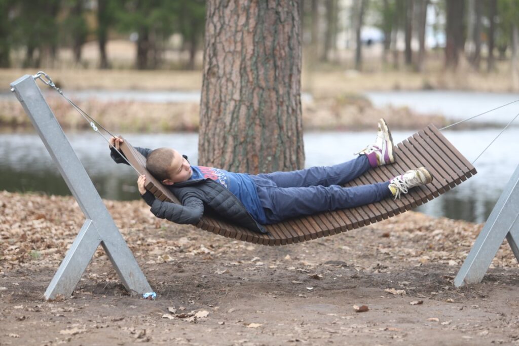 Lieldienu pasākumā Spārītes parkā šogad apmeklētāju netrūka un katrs varēja atrast nodarbi atbilstoši savām spējām un vēlmēm.
Autors: Foto: Gatis Bogdanovs