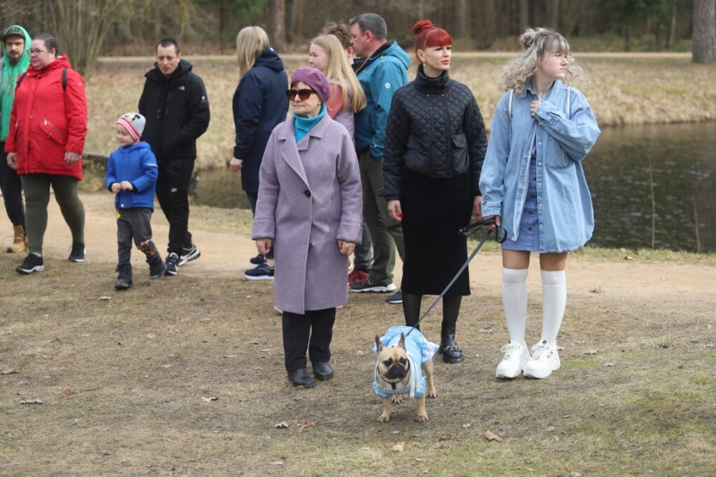Lieldienu pasākumā Spārītes parkā šogad apmeklētāju netrūka un katrs varēja atrast nodarbi atbilstoši savām spējām un vēlmēm.
Autors: Foto: Gatis Bogdanovs