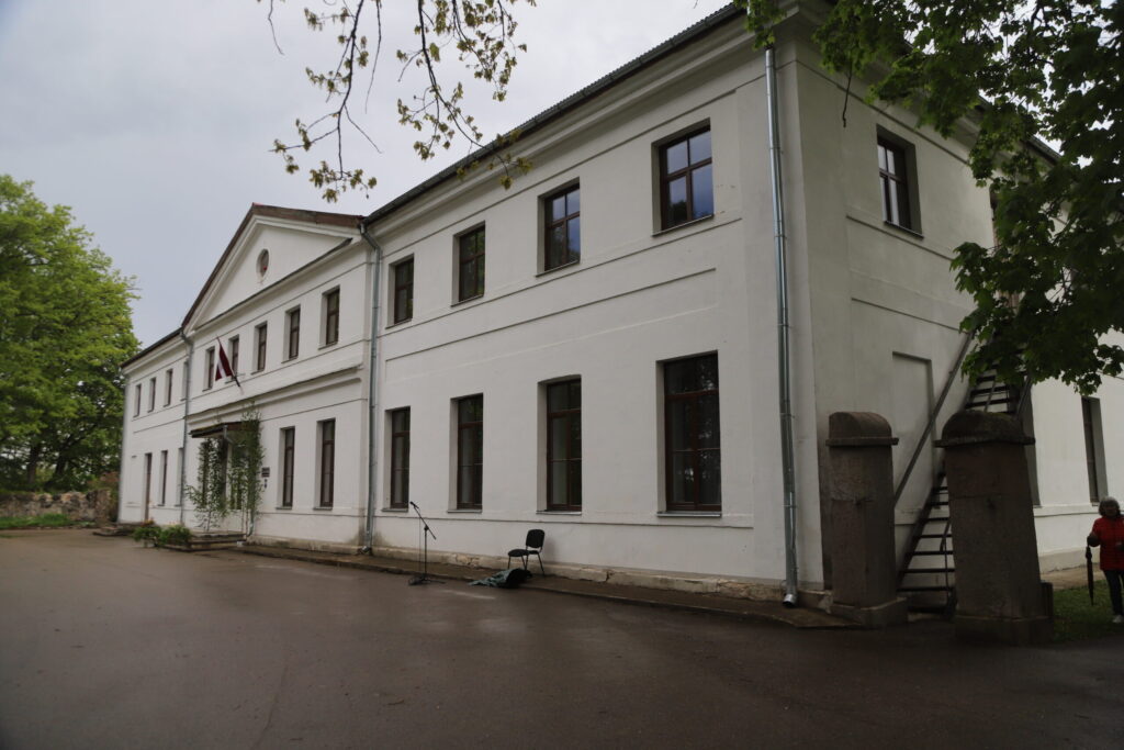 Aluksniesiem.lv raksta attēla aizvietotājs