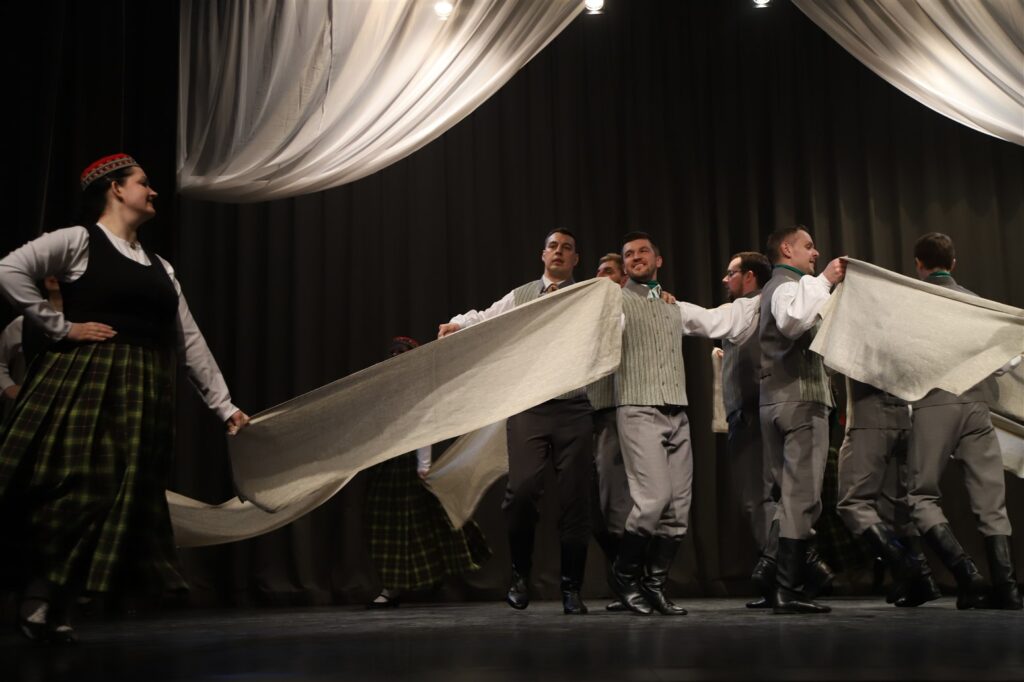 Litenes JTDK “Litenietis” / vadītāja Zaiga Mangusa