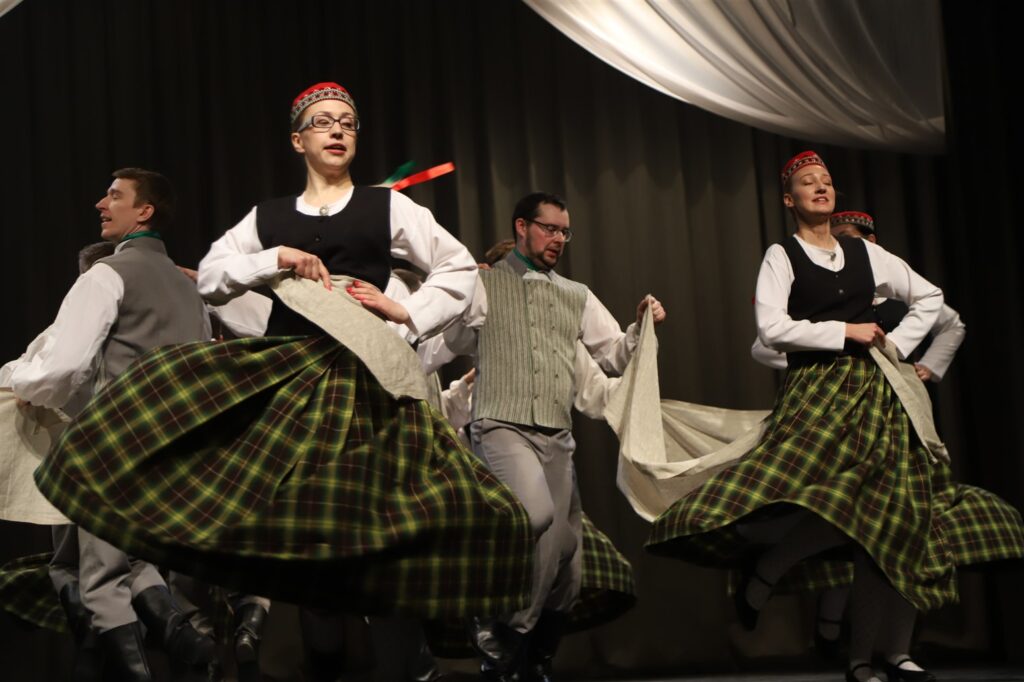 Litenes JTDK “Litenietis” / vadītāja Zaiga Mangusa