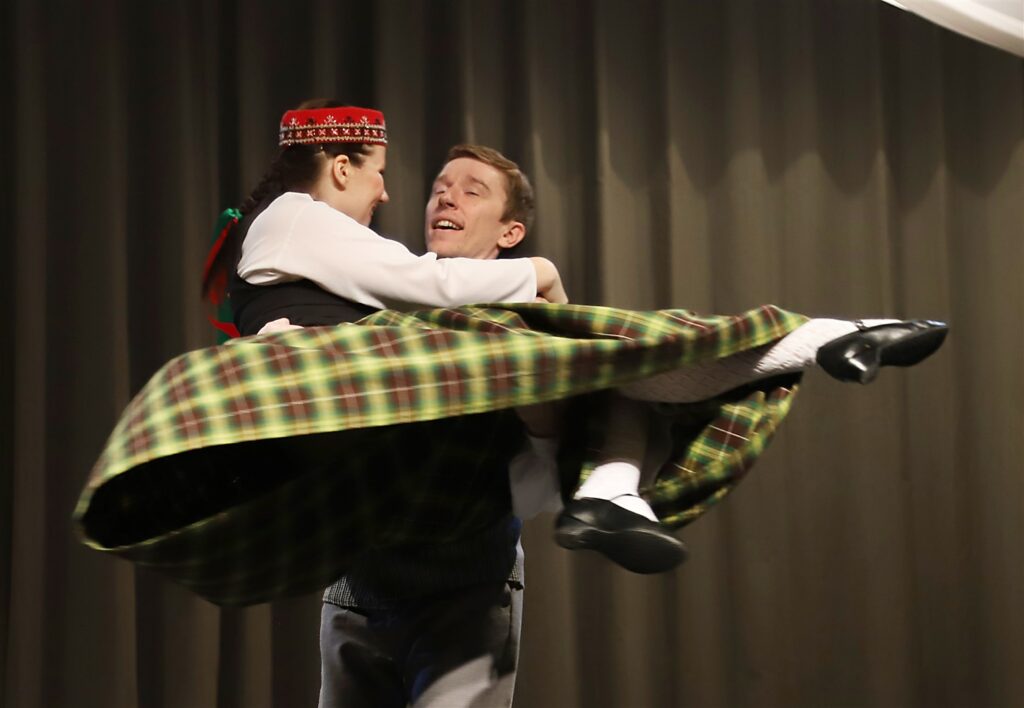 Litenes JTDK “Litenietis” / vadītāja Zaiga Mangusa