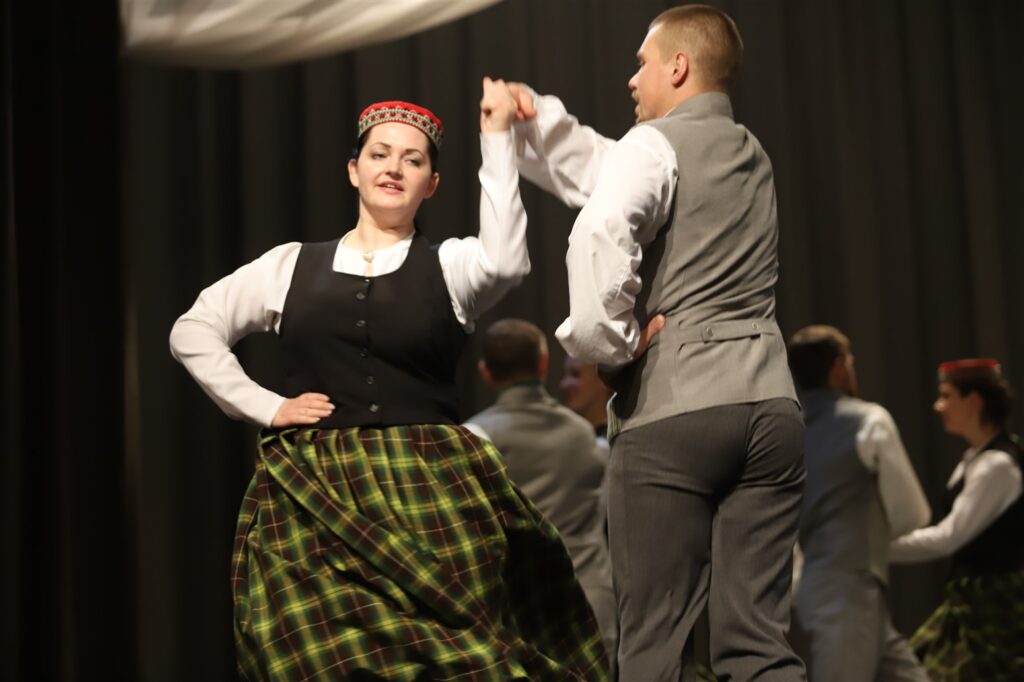 Litenes JTDK “Litenietis” / vadītāja Zaiga Mangusa