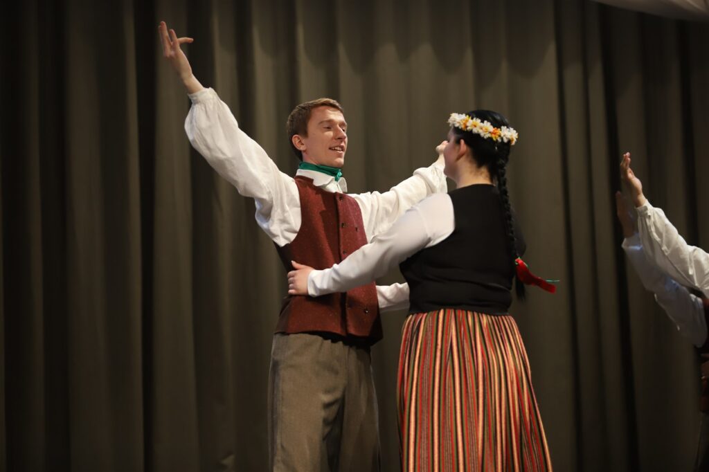 Litenes JTDK “Litenietis” / vadītāja Zaiga Mangusa