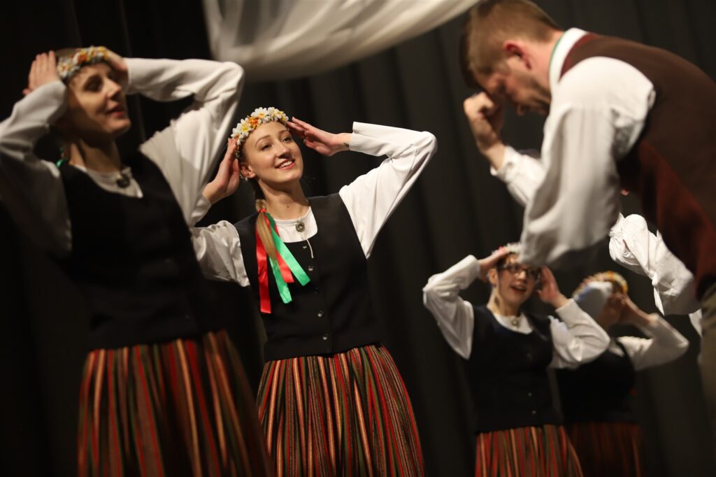 Litenes JTDK “Litenietis” / vadītāja Zaiga Mangusa