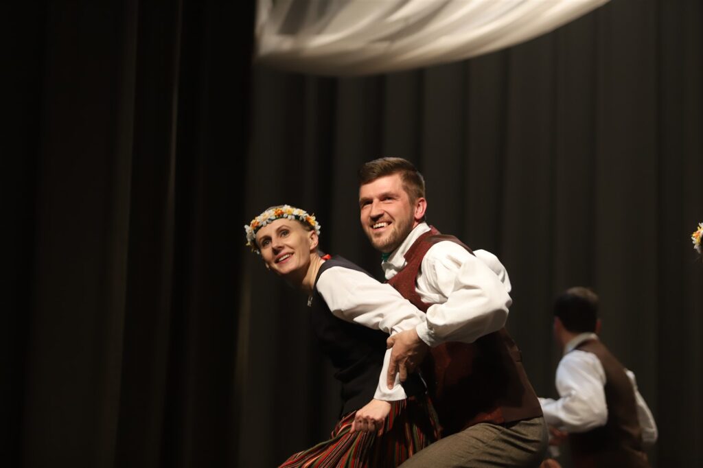 Litenes JTDK “Litenietis” / vadītāja Zaiga Mangusa