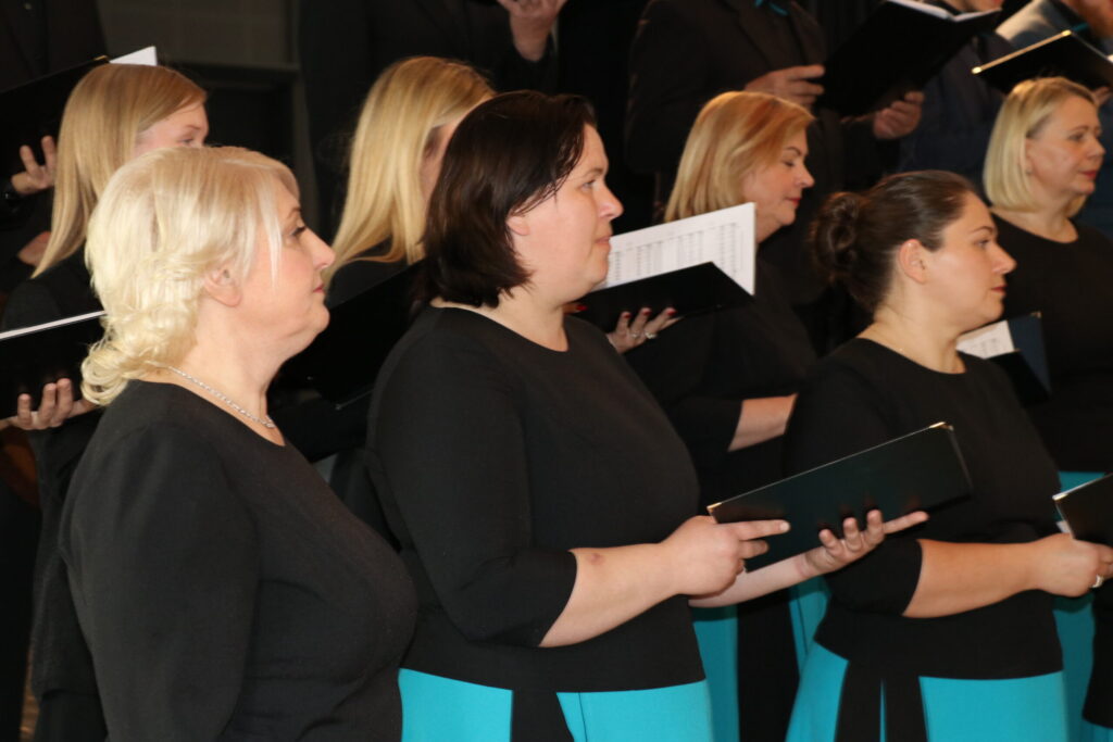 Arī Lizuma jauktais koris ir nopelnījis ceļazīmi uz lielajiem svētkiem Rīgā.
Autors: Foto: Dace Plaude