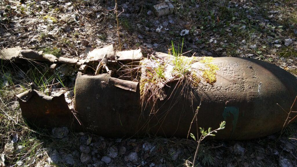 Mangaļsalas nocietinājumu teritorijā Rīgā pie Daugavas ietekas jūrā. Torpēdu atliekas.
Autors: Foto: Pārsla Konrāde