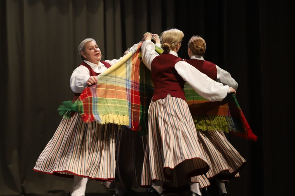 Gulbenes VPTDK “Ratiņš” / vadītāja Iva Venta