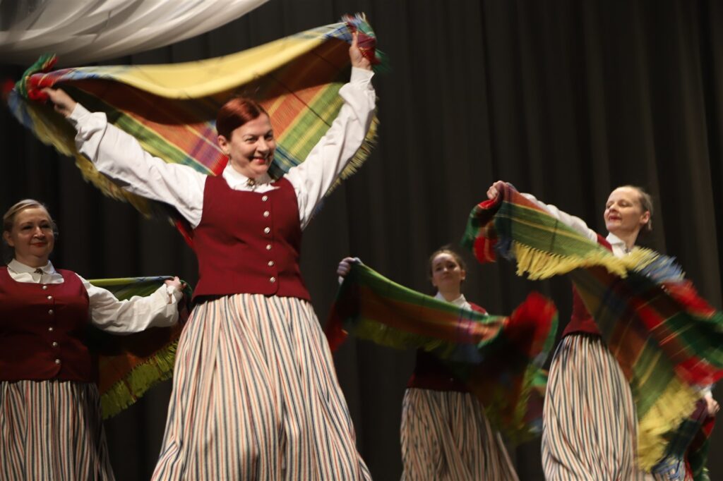 Gulbenes VPTDK “Ratiņš” / vadītāja Iva Venta