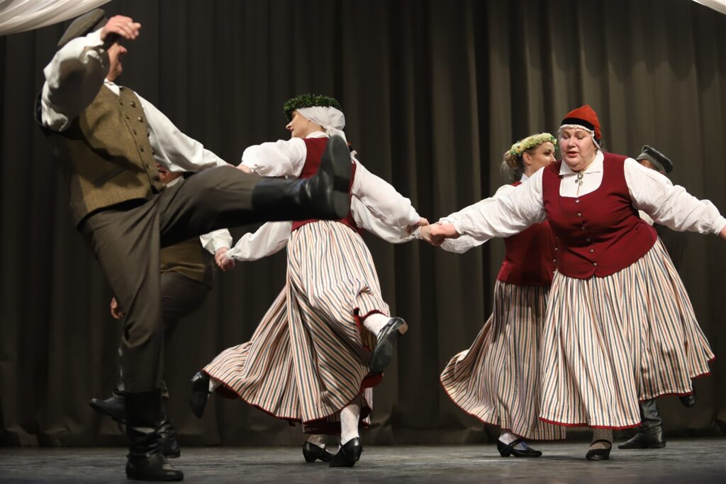 Gulbenes VPTDK “Ratiņš” / vadītāja Iva Venta