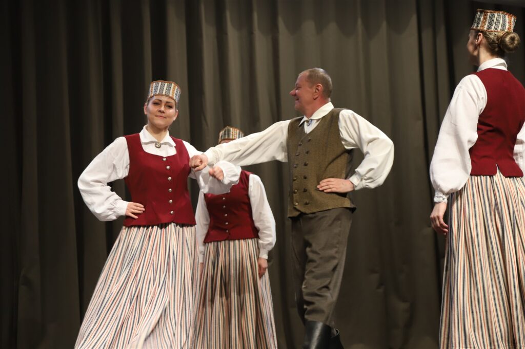 Gulbenes VPTDK “Ratiņš” / vadītāja Iva Venta