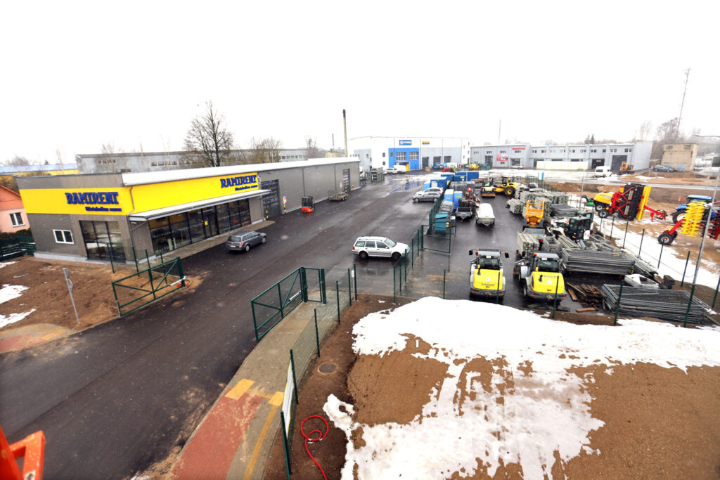 "Gada izaicinājums". SIA “RCI Gulbene” Brīvības ielā Gulbenē izveido biznesa kvartālu, kas ir pilnībā paša uzņēmuma iniciatīva un savās finansiālajās iespējās balstīts projekts.
Autors: Foto: no "Dzirksteles" arhīva