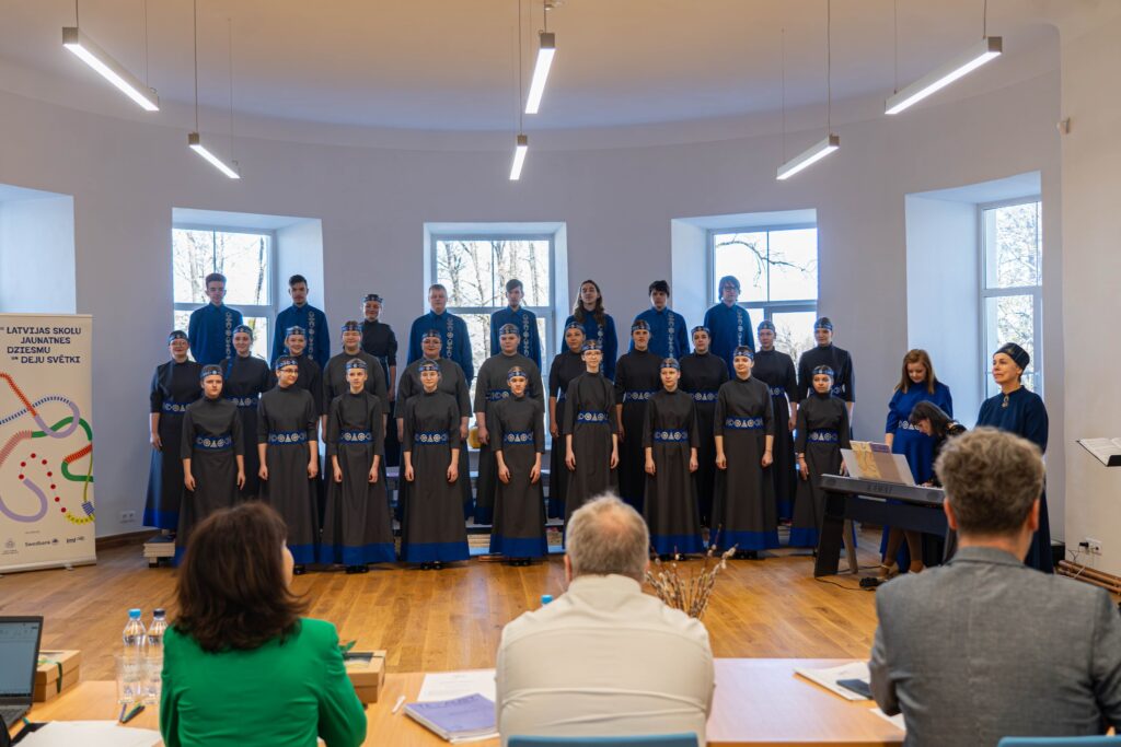 Aluksniesiem.lv raksta attēla aizvietotājs