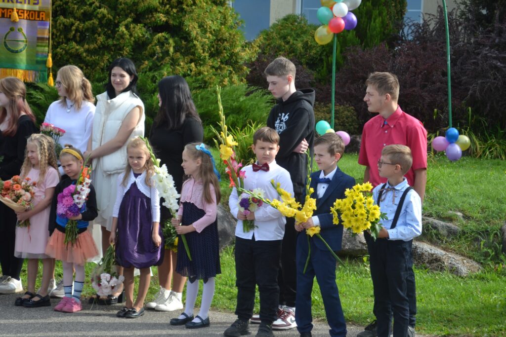 TIRZAS PAMATSKOLA
Autors: FOTO: TIRZAS PAMATSKOLA