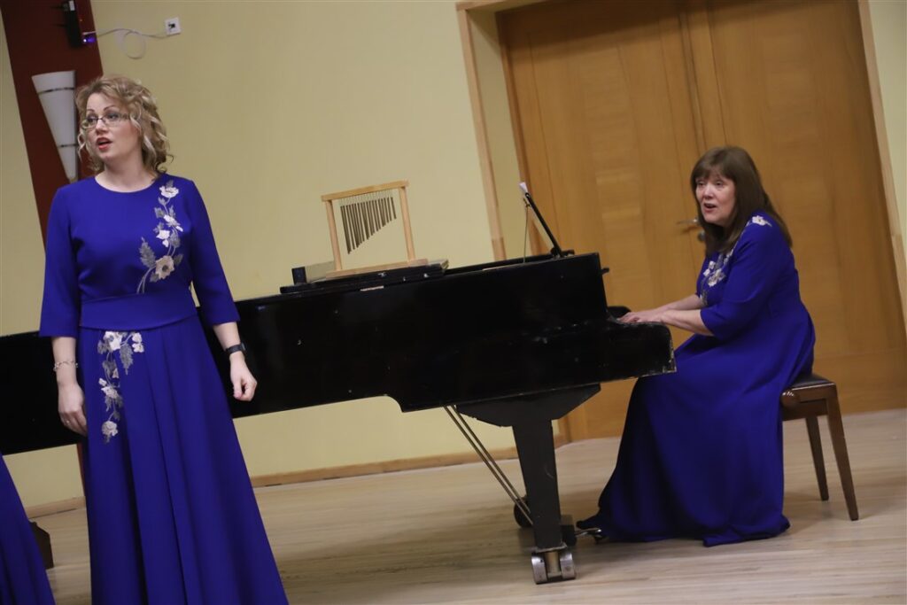 Galgauskas kultūras nama jauktais vokālais ansamblis “Veišu muzikanti”