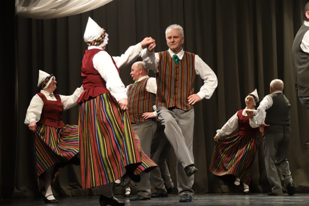 Gulbene STDK “Vērdiņš / vadītāja Daiga Tipāne