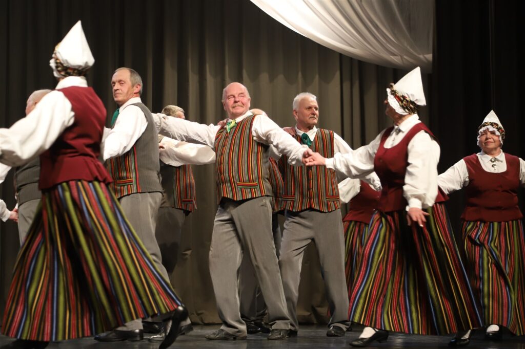 Gulbene STDK “Vērdiņš / vadītāja Daiga Tipāne