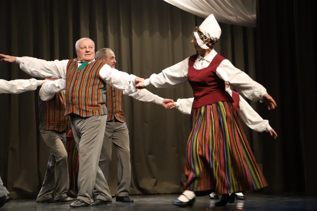 Gulbene STDK “Vērdiņš / vadītāja Daiga Tipāne