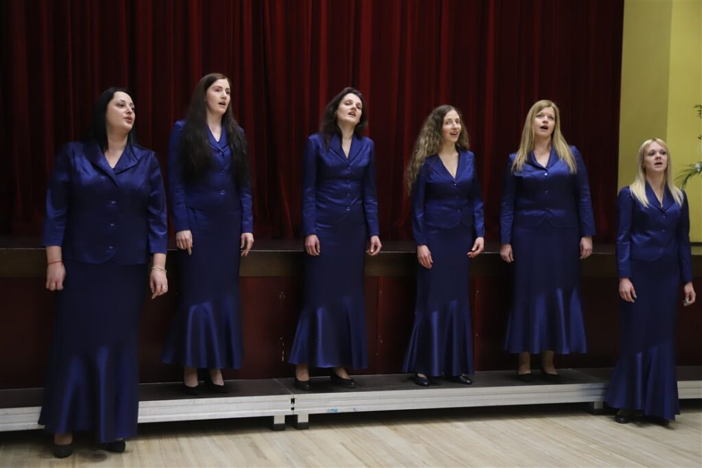 Lizuma kultūras nama sieviešu vokālais ansamblis “Vizums”