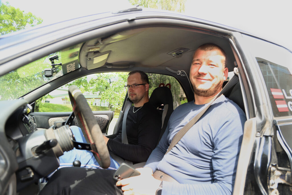 Laurim Ozerovam/ Gatim Jansonam pietrūka mazāk par pusotru sekundi, lai kāptu uz goda pjedestāla savā klasē.
Autors: Foto: Gatis Bogdanovs