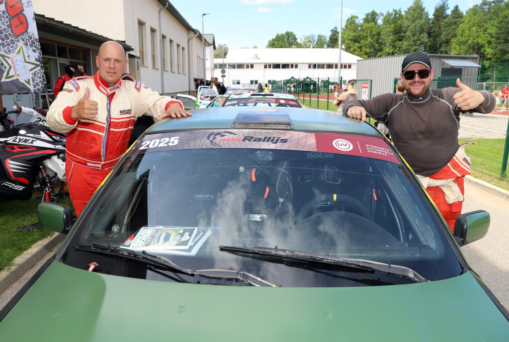 Kristers Cimdiņš/ Renārs Šķenders šoreiz trešajā vietā “Open” 2WD klasē.
Autors: Foto: Gatis Bogdanovs