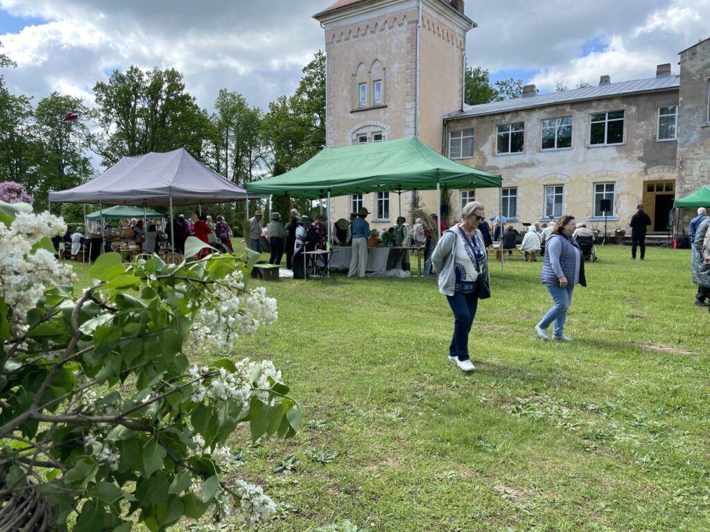 Aluksniesiem.lv raksta attēla aizvietotājs