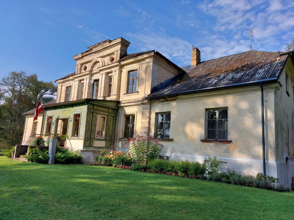 Aluksniesiem.lv raksta attēla aizvietotājs